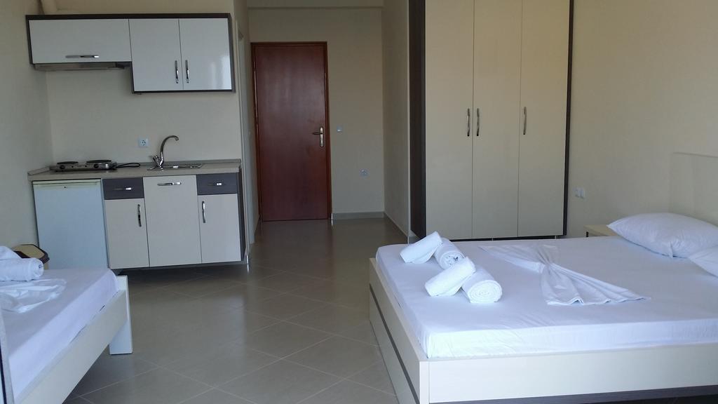 Bill'S Apartments Sarande Exterior photo